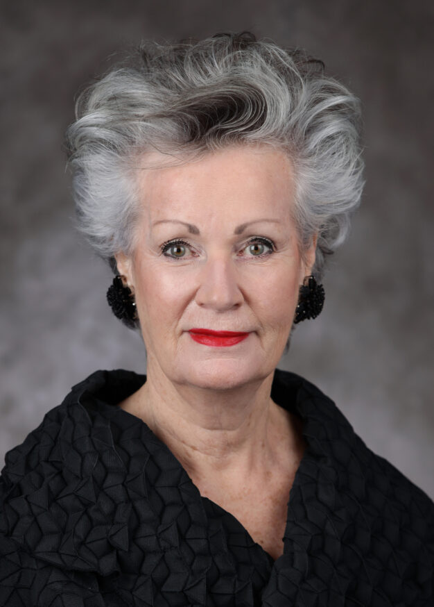 Portrait of Katie Lahey, a key leader at Carnival Corporation.